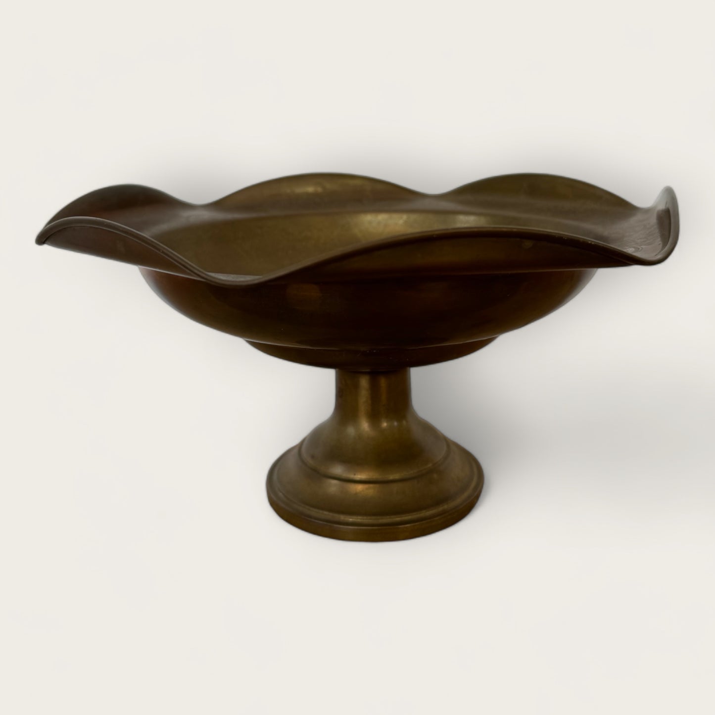 Ruffle Pedestal Dish